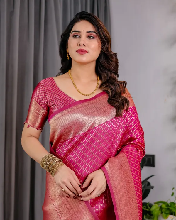 Magenta Banarasi Soft Silk Zari Saree | Varnavi Online