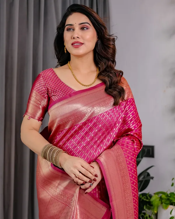 Magenta Banarasi Soft Silk Zari Saree | Varnavi Online