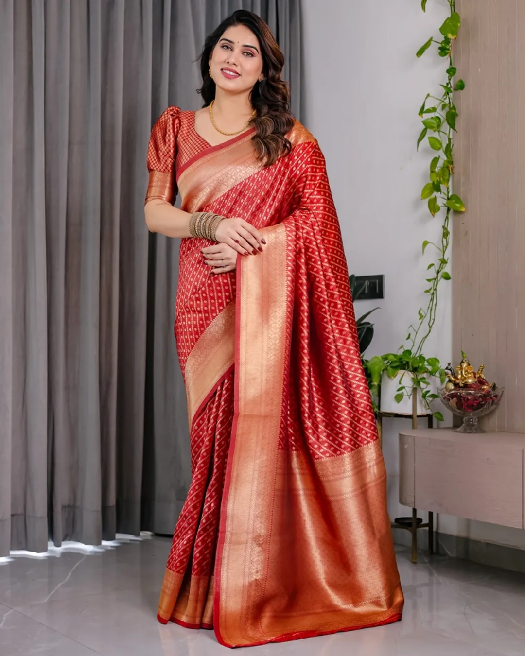 Red Banarasi Soft Silk Zari Saree Online | Varnavi