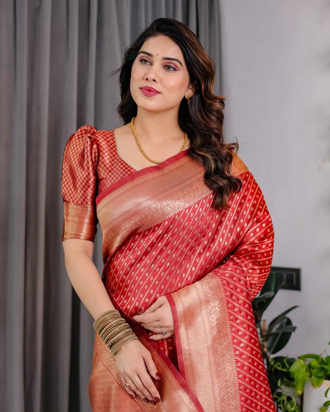 Red Banarasi Soft Silk Zari Saree Online | Varnavi