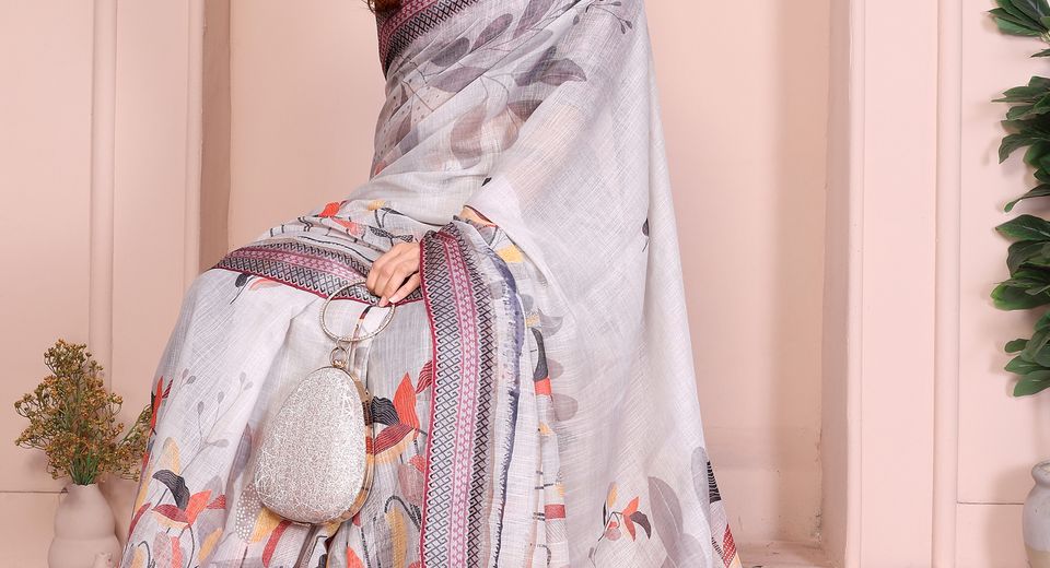 Saree Fabrics That Photograph Differently Under Indoor Lighting: How to Choose Well