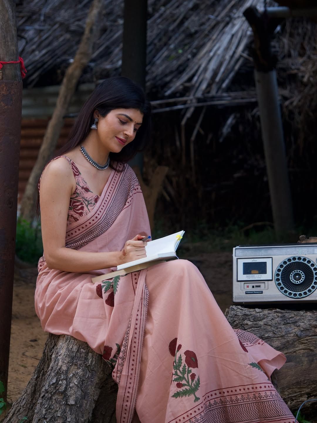 Dusty Rose Floral Print Linen Cotton Saree with Maroon Border