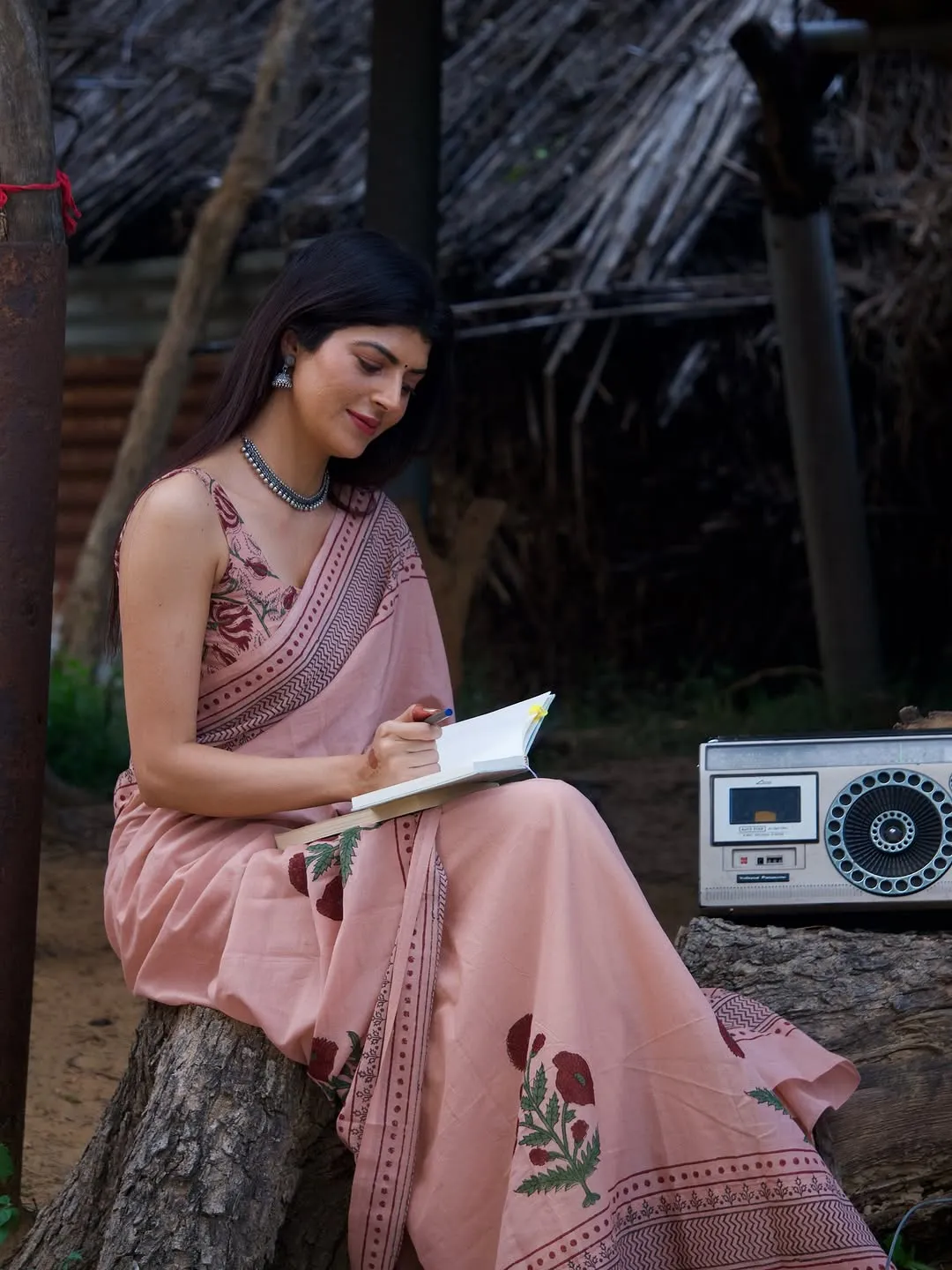 Dusty Rose Floral Print Linen Cotton Saree with Maroon Border