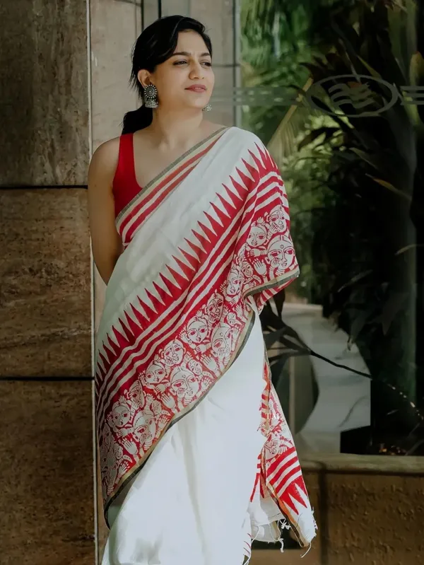 Ivory Red Folk Art Print Linen Cotton Saree