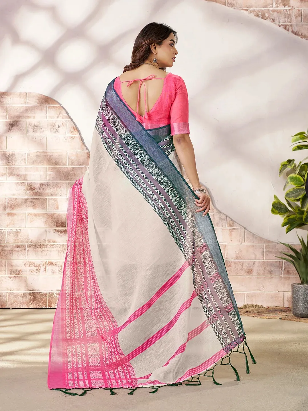 VARNAVI Cream Linen Cotton Printed Saree with Pink Border