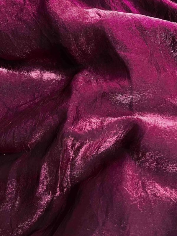 Magenta Fandy Solid Shimmer Saree With Blouse - VARNAVI