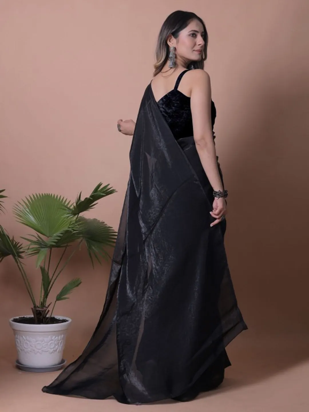 Black Fandy Solid Saree With Blouse for Women - VARNAVI