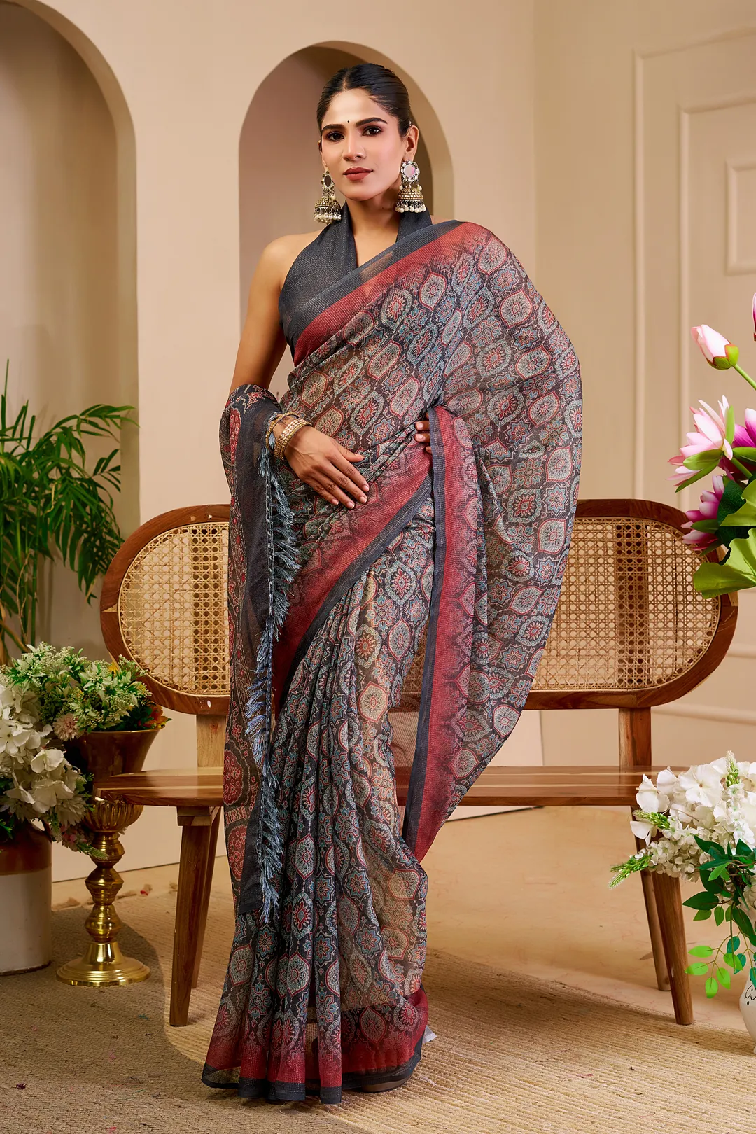 Grey Tissue Handloom Saree With Floral Design - Varnavi