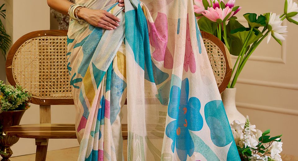 A Practical Packing Method for Three Sarees in Cabin Luggage Without Deep Creases