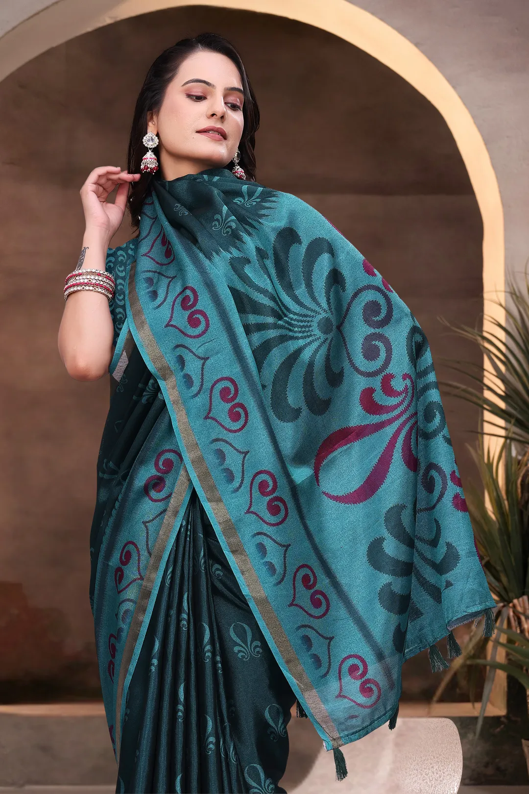 Teal Mal Cotton Woven Saree With Blouse Piece - VARNAVI