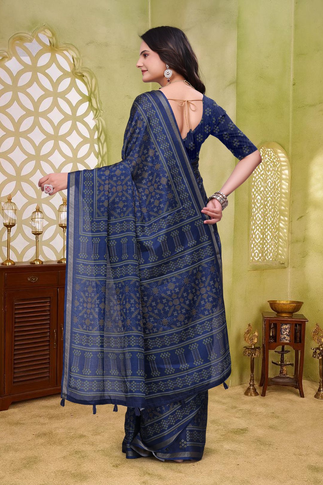 Navy Blue Mal Cotton Woven Saree With Blouse - VARNAVI