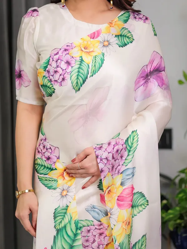 Cream Floral Satin Saree with Unstitched Blouse Varnavi