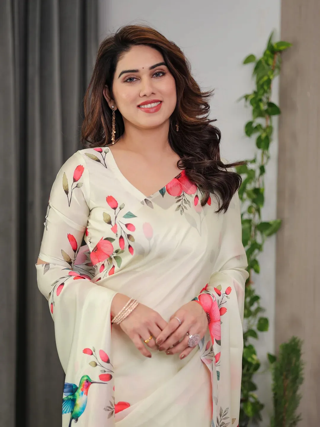 Cream Floral Satin Saree with Unstitched Blouse Varnavi