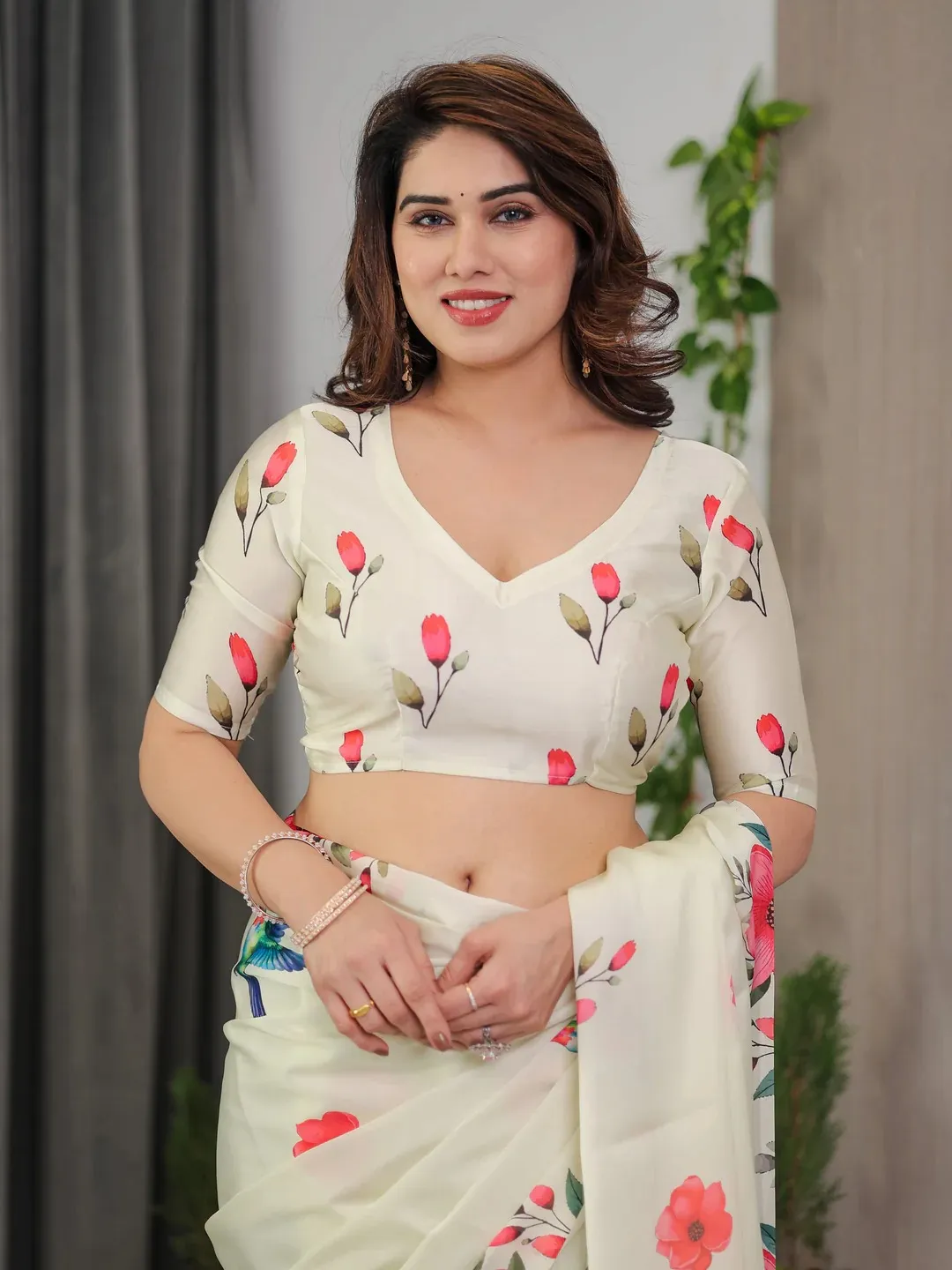 Cream Floral Satin Saree with Unstitched Blouse Varnavi