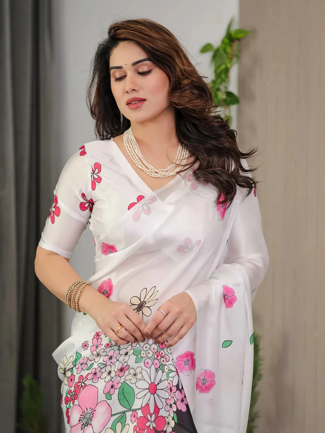 White Floral Satin Saree with Pink Flower Print Varnavi