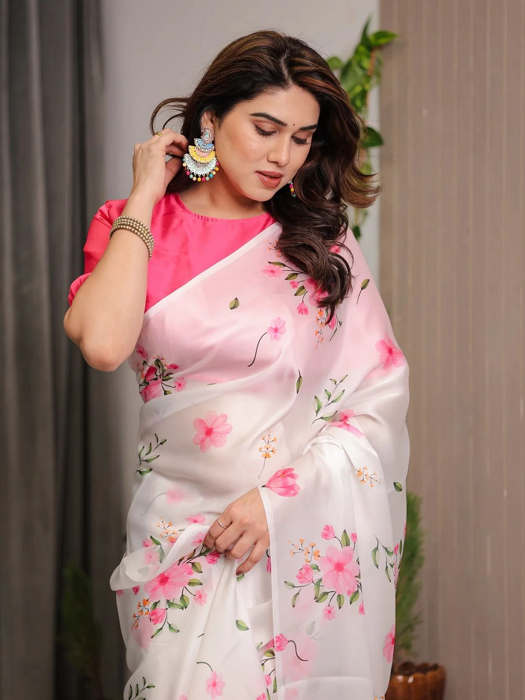 White Floral Satin Saree with Pink Flower Print Varnavi