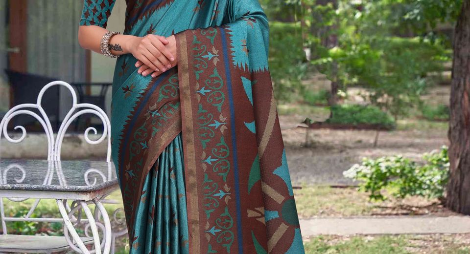 A 10-Piece Indian Ethnic Wardrobe That Creates Far More Than 10 Looks