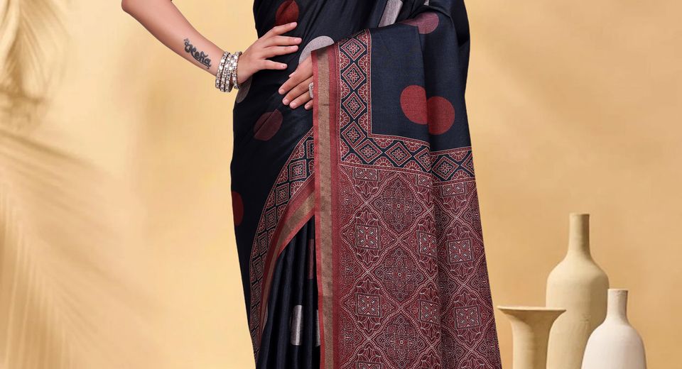 Why Some Sarees Develop Tiny Pulls Even Without Visible Damage