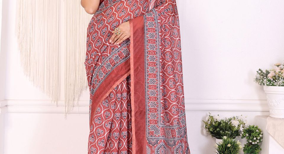 Saree Fabrics That Recover Better After Being Packed in a Suitcase