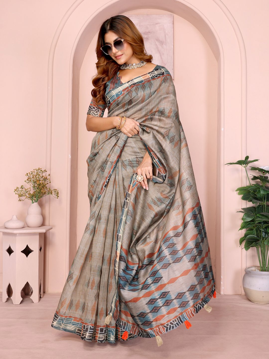 Elegant Grey Chanderi Saree for Contemporary Ethnic Styling
