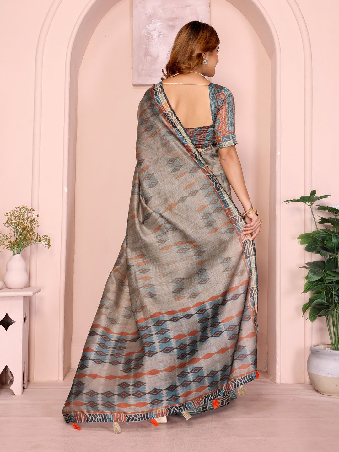 Elegant Grey Chanderi Saree for Contemporary Ethnic Styling