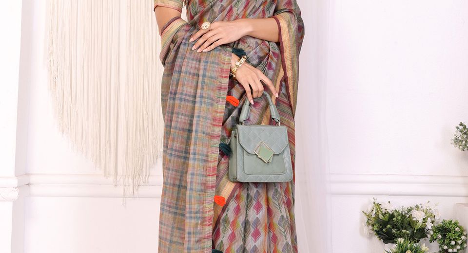 Between Sizes in Ethnic Wear? What to Check Before Choosing One