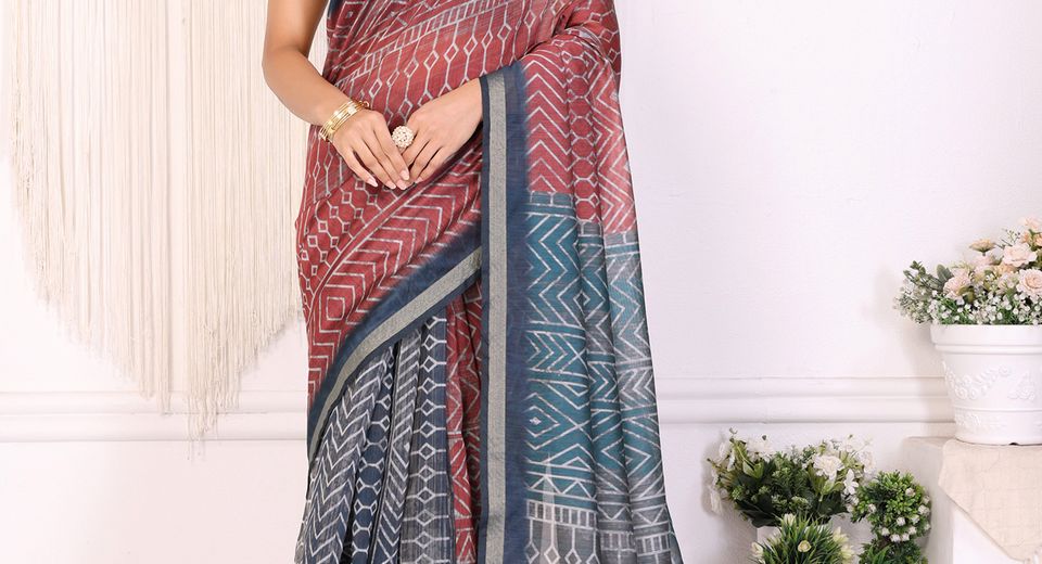 Balancing Scale and Colour With Printed Blouse With Plain Saree