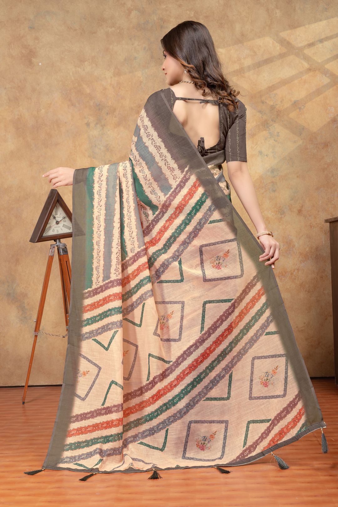 Grey Linen Cotton Printed Saree with Artistic Plain Borders