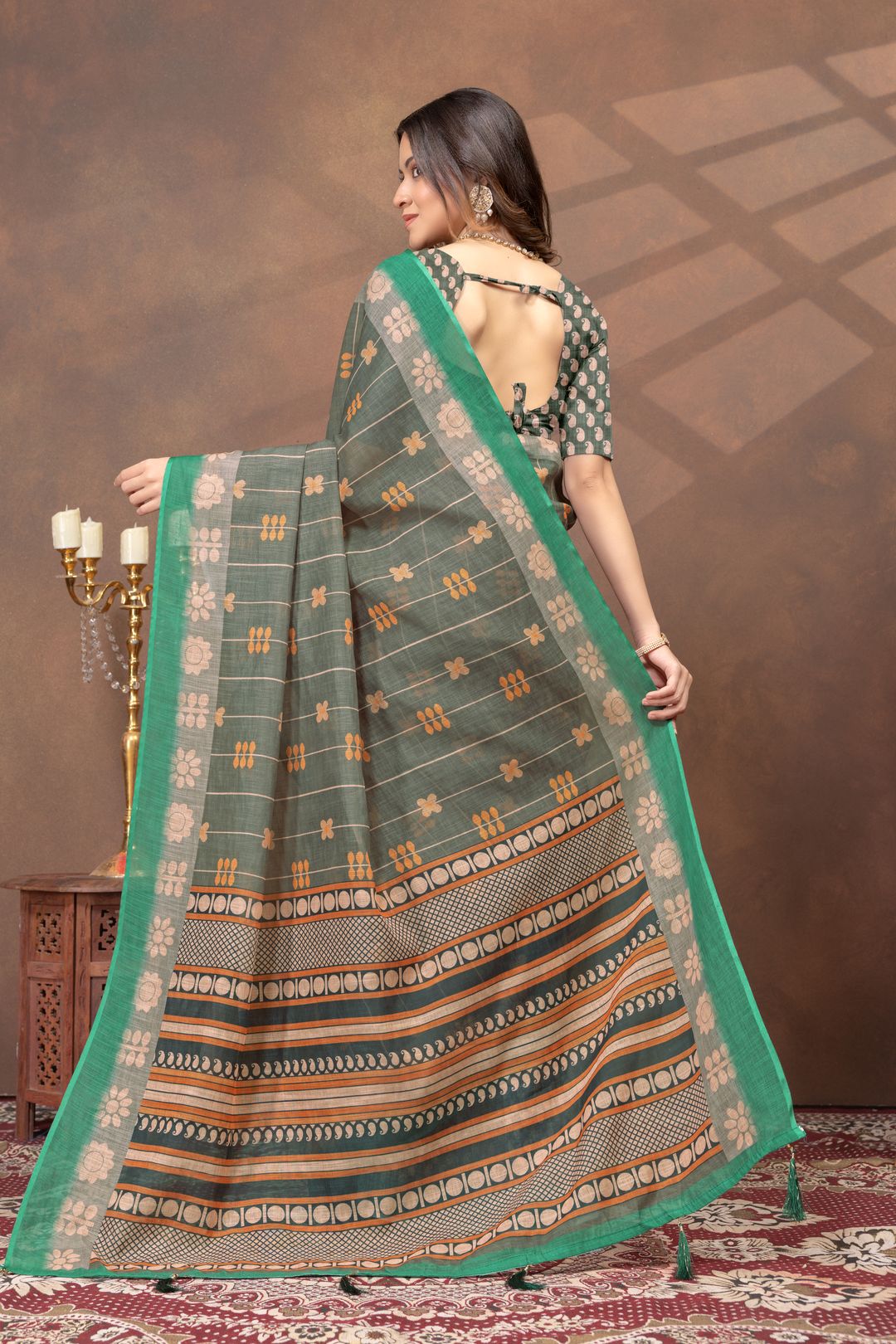 Green Floral Linen Cotton Saree Online | Varnavi Store