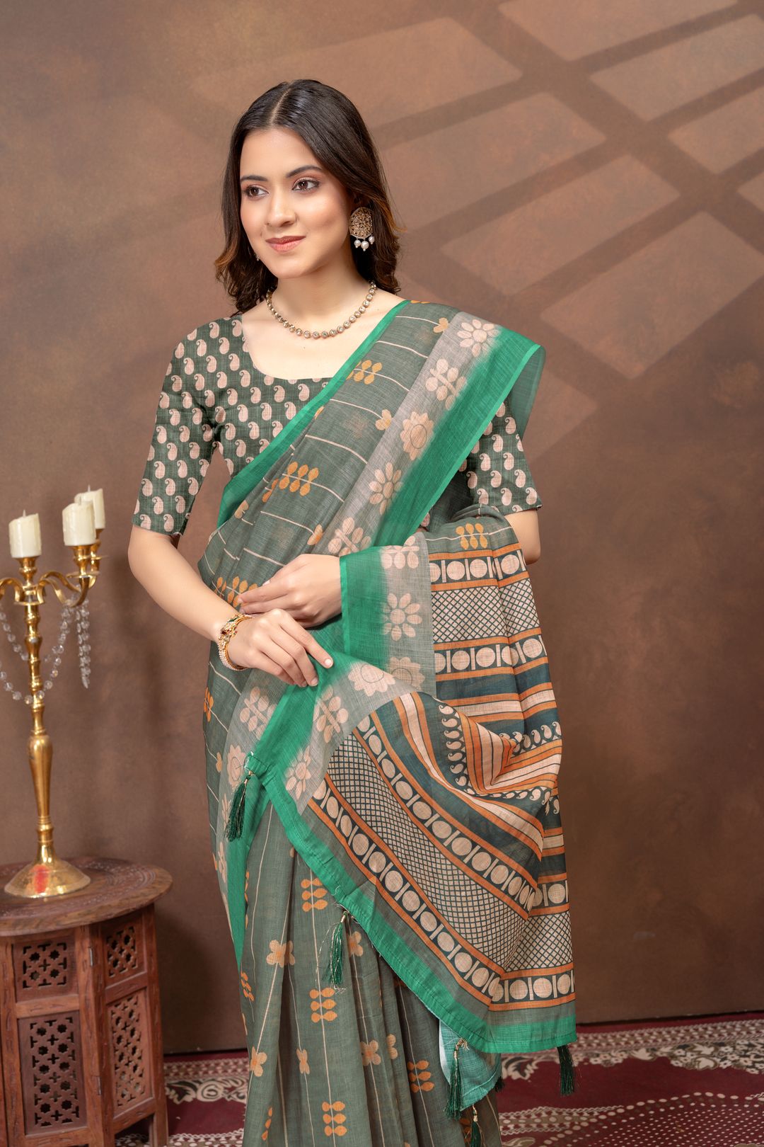 Green Floral Linen Cotton Saree Online | Varnavi Store
