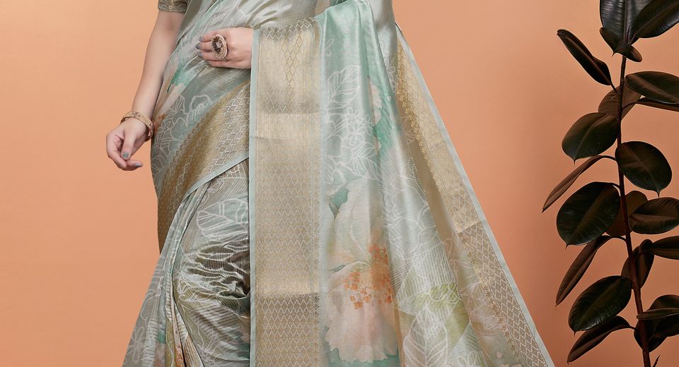A Saree Outfit for Festival Cooking Without a Loose Trailing Pallu