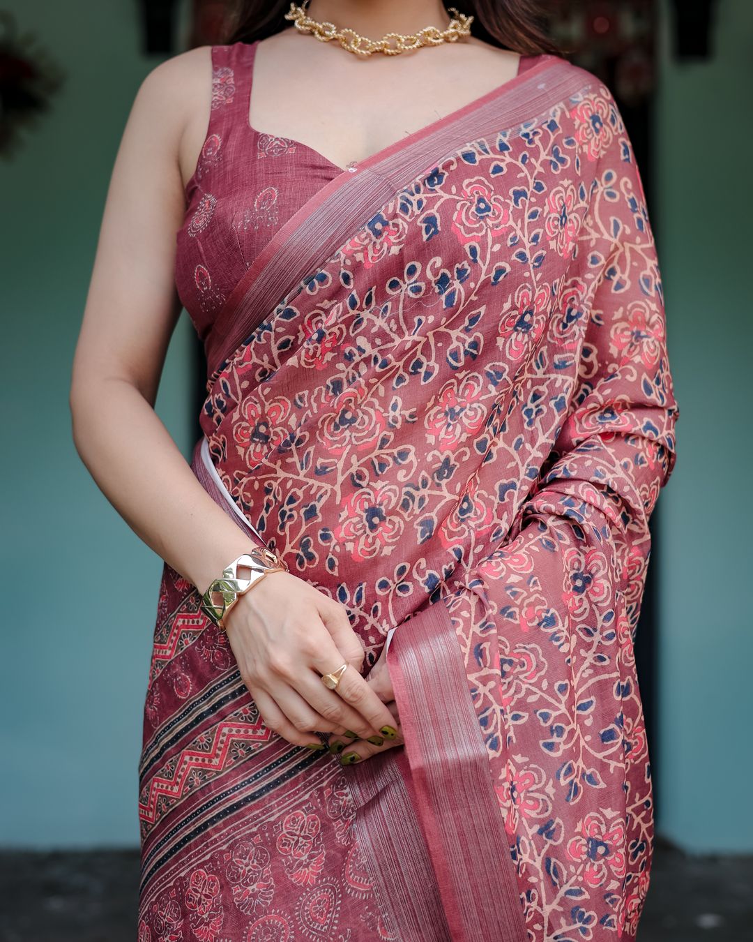 Rose Floral Printed Linen Cotton Saree with Heritage Border