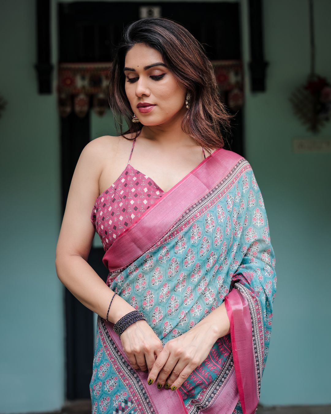 Shop Aqua Blue Floral Linen Cotton Saree with Printed Pallu