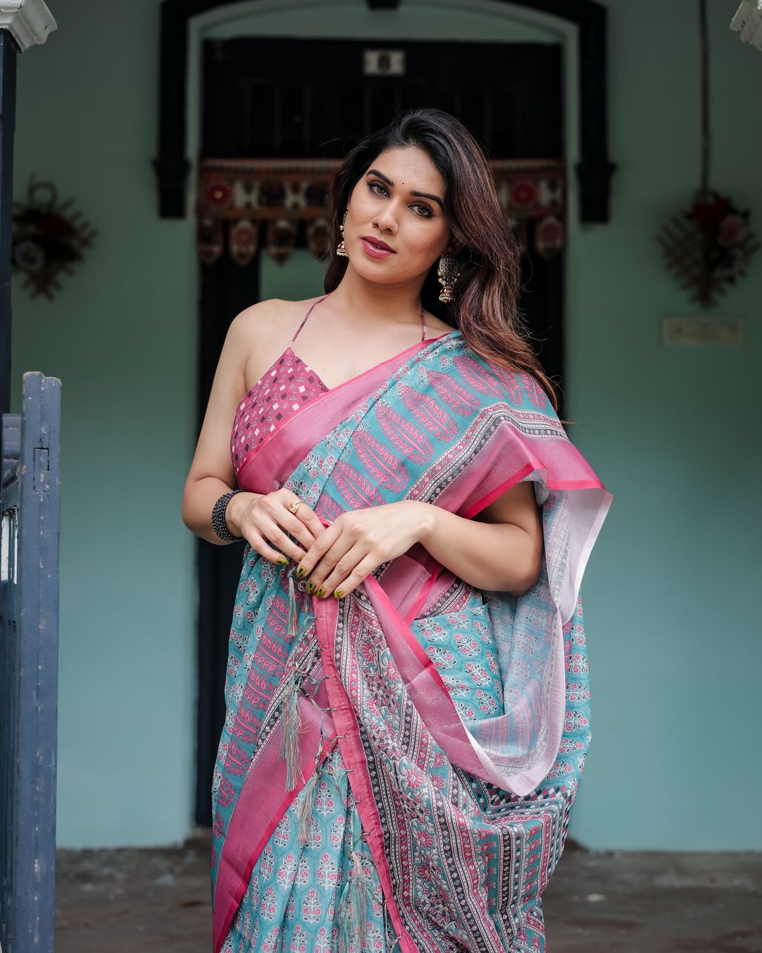 Shop Aqua Blue Floral Linen Cotton Saree with Printed Pallu