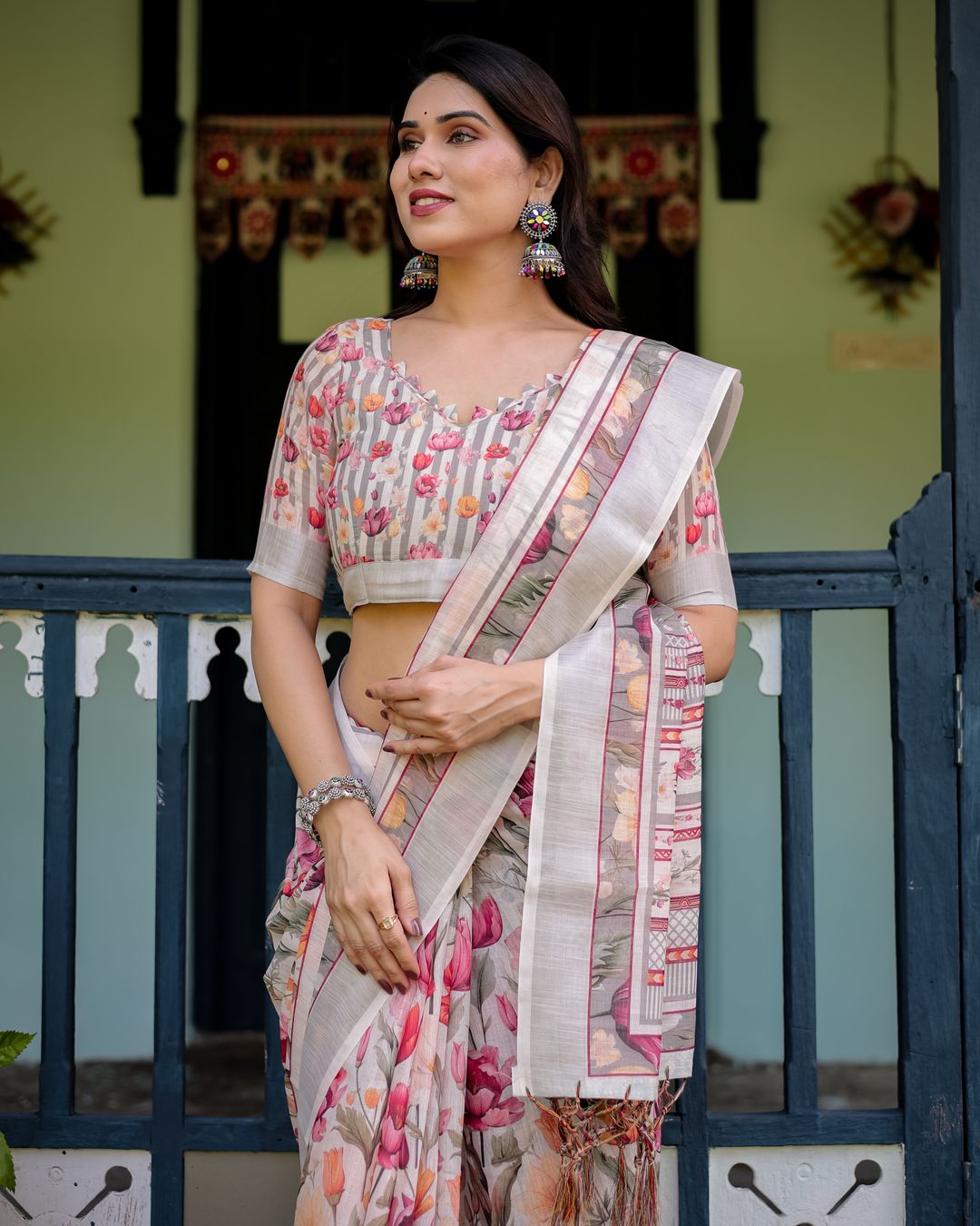 Cream Floral Linen Cotton Saree with Printed Pallu Look