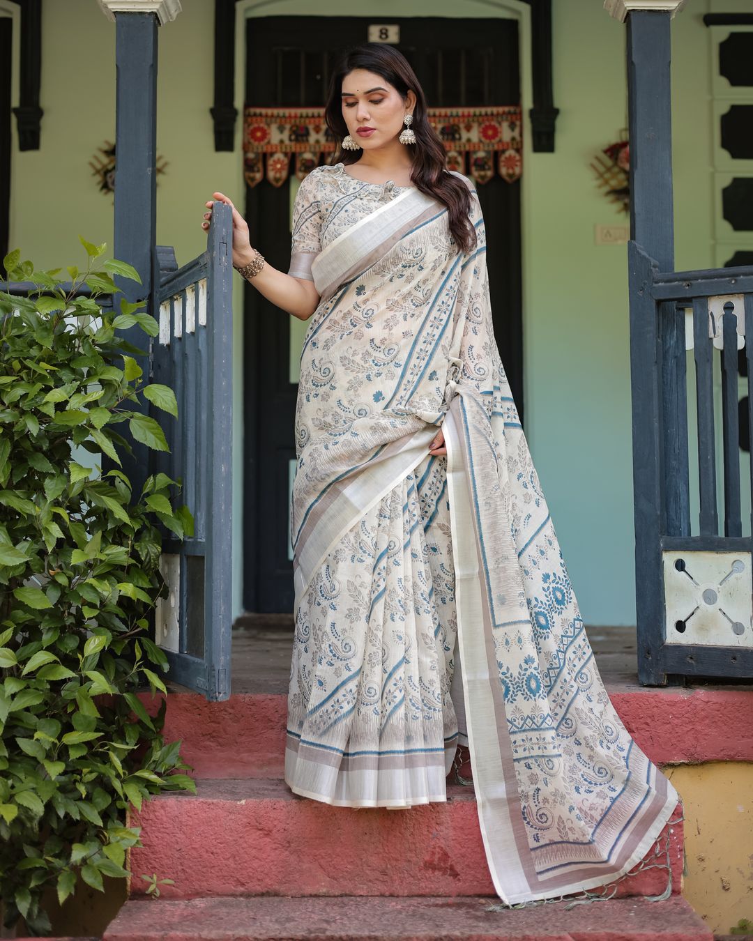 Ivory Linen Cotton Saree with Blue Paisley Print Online