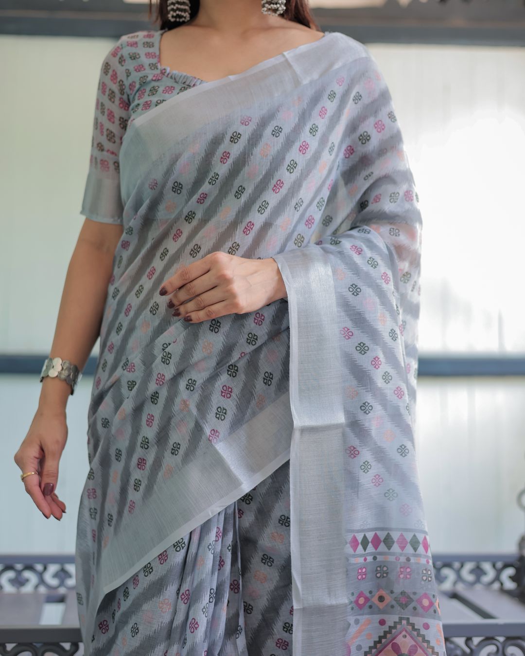 Silver Grey Printed Linen Cotton Saree with Geometric Pallu
