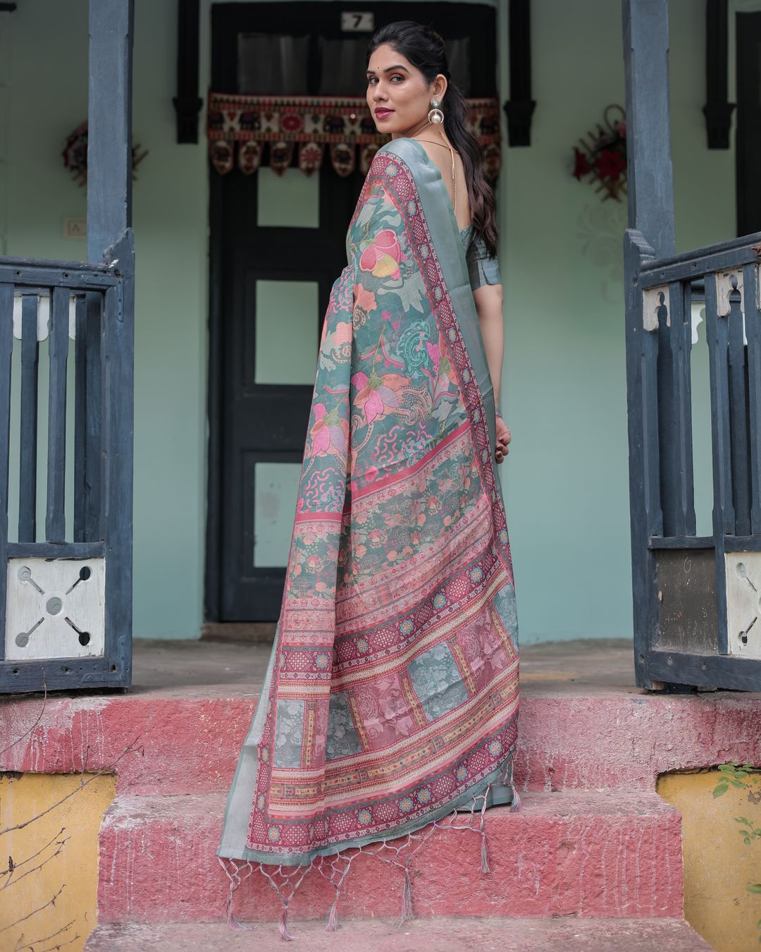 Teal Floral Linen Cotton Saree with Printed Pallu | Varnavi