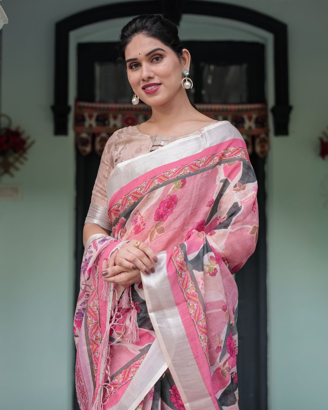 Pink Floral Linen Cotton Saree with Printed Pallu Varnavi