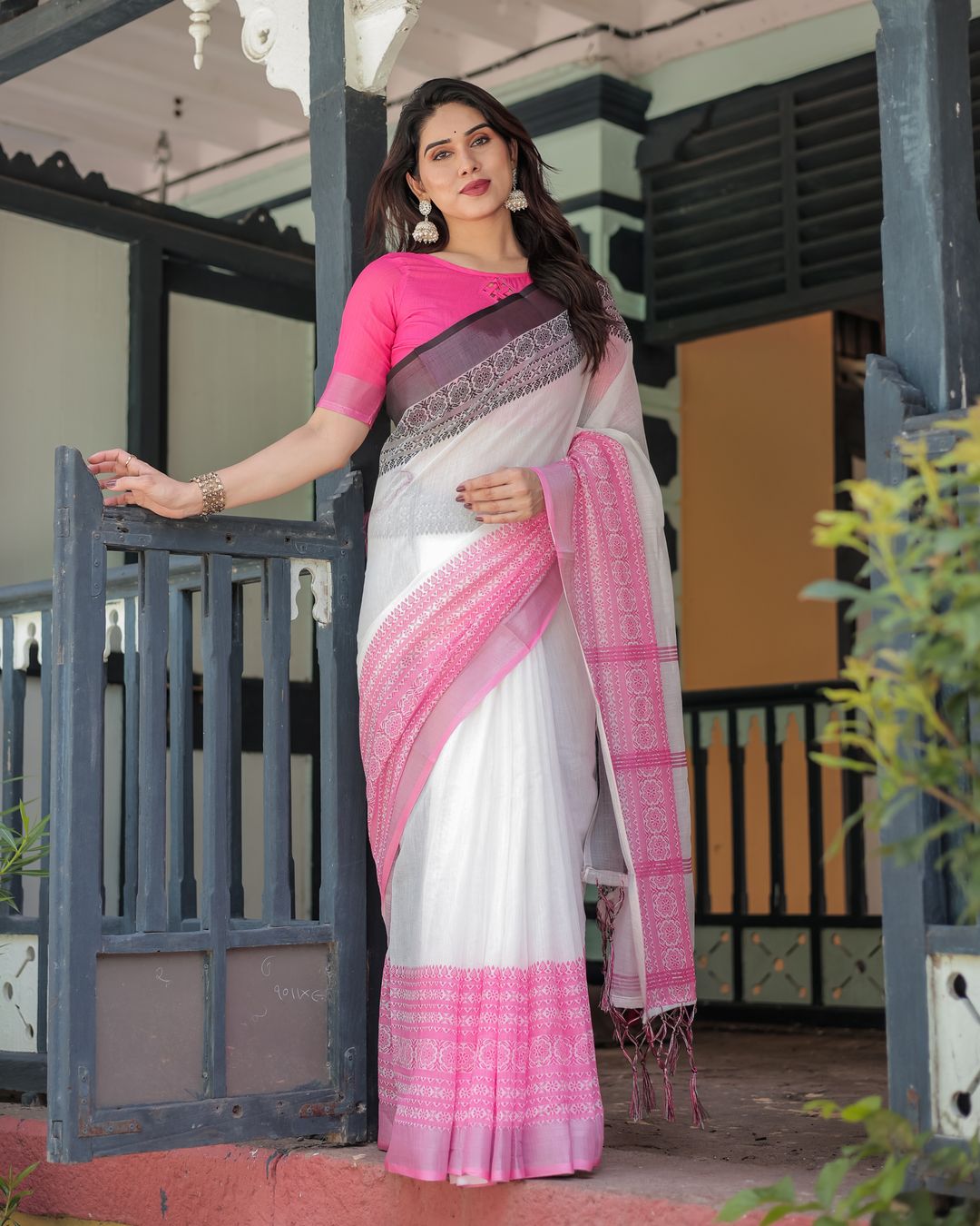 Pink White Linen Cotton Saree with Printed Border and Pallu