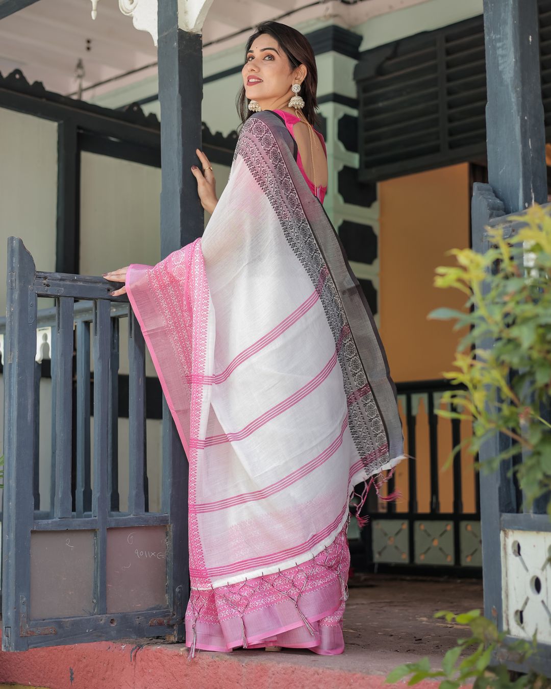 Pink White Linen Cotton Saree with Printed Border and Pallu
