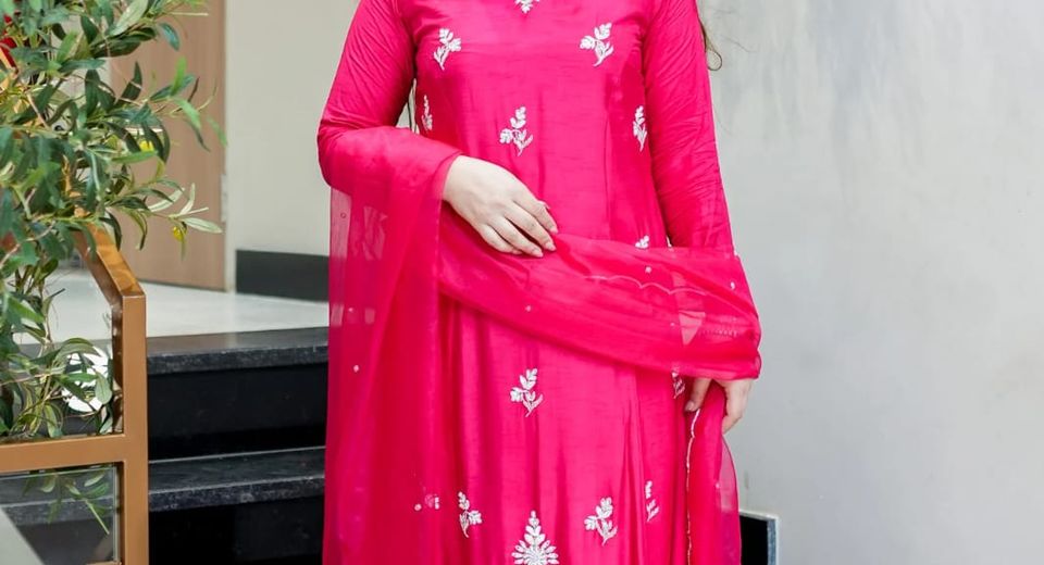 What to Wear to a Nikkah Ceremony Held in a Small Hall Without Looking Overdressed
