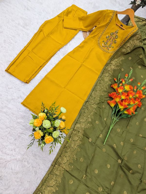 Mustard Yellow Embroidered Kurta Set for Women Online
