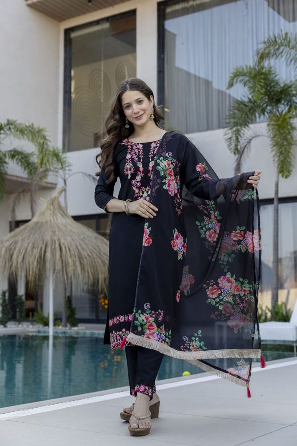 Black Chinon Embroidered Kurta Set with Floral Dupatta