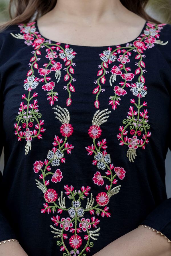Black Chinon Embroidered Kurta Set with Floral Dupatta
