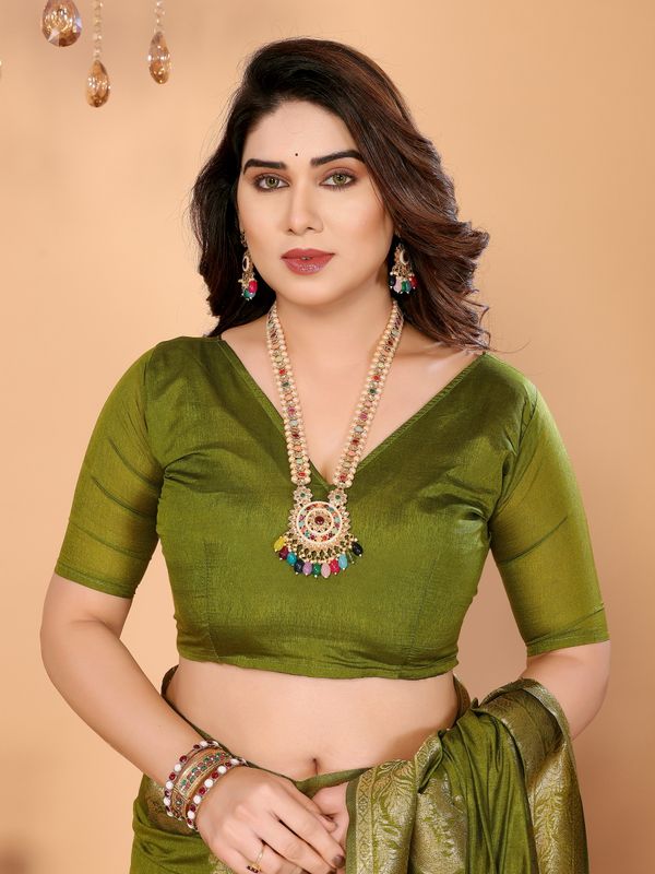 Mehndi Green Banarasi Silk Saree with Peacock Pallu | Varnavi