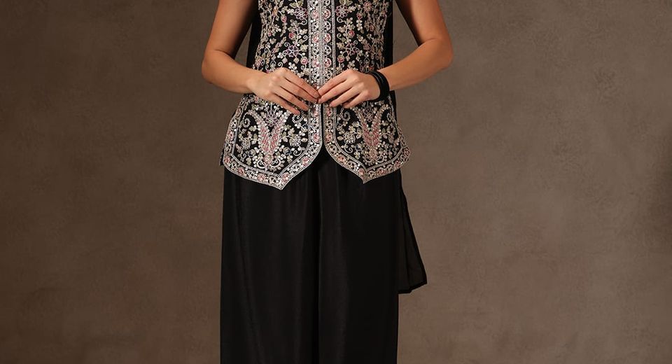 Tamil Nalangu Function Clothing for Guests Who Join the Games