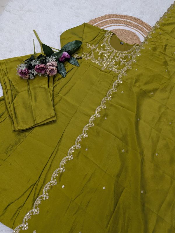 Green Vichitra Silk Embroidered Kurta Set