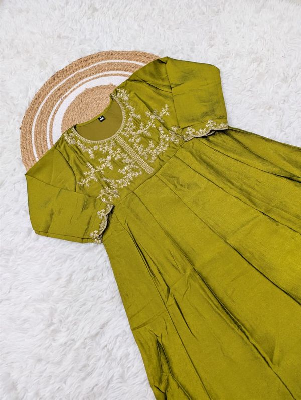 Green Vichitra Silk Embroidered Kurta Set