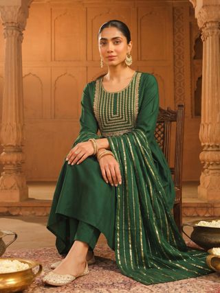 Emerald Green Embroidered Viscose Silk Kurti Set Online